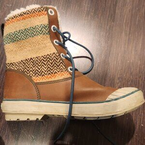 KEEN Women's Winter Boots, Size 6.5